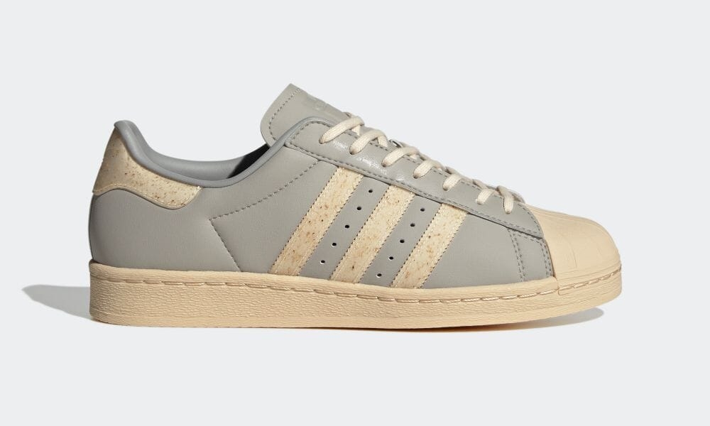 【国内 4/10 発売】ウォッシュ加工を施したような落ち着いた色調のadidas Originals SUPERSTAR 82 “Metal Grey” (アディダス オリジナルス スーパースター 82 “メタルグレー”) [IE6958]