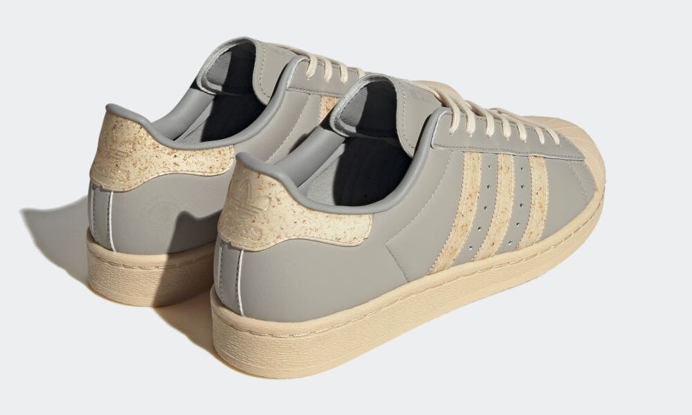 【国内 4/10 発売】ウォッシュ加工を施したような落ち着いた色調のadidas Originals SUPERSTAR 82 “Metal Grey” (アディダス オリジナルス スーパースター 82 “メタルグレー”) [IE6958]