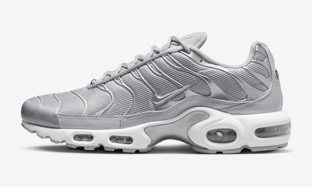 海外発売！ナイキ エア マックス プラス “メタリックシルバー/グレーフォグ” (NIKE AIR MAX PLUS “Metallic Silver/Grey Fog”) [FJ1012-095]