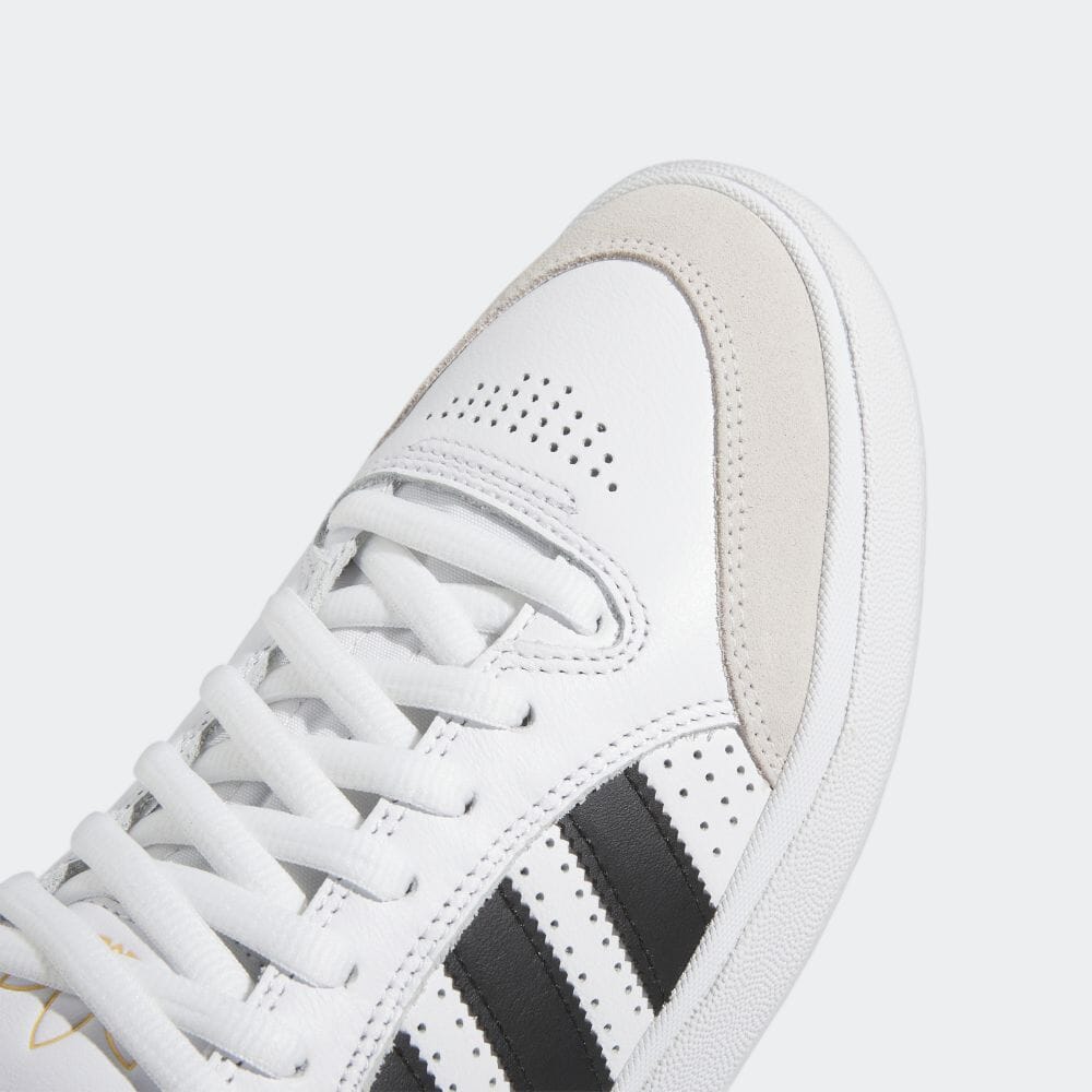 【国内 3/15 発売】adidas Skateboarding TYSHAWN LOW “White/Black/Gold Metallic” (タイショーン・ジョーンズ アディダス スケートボーディング ロー “ホワイト/ブラック/ゴールドメタリック”) [HQ2003]