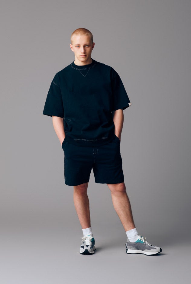 New Balance「900番台」「1000番台」モチーフにしたアパレルシリーズの最新コレクションが発売 (ニューバランス)