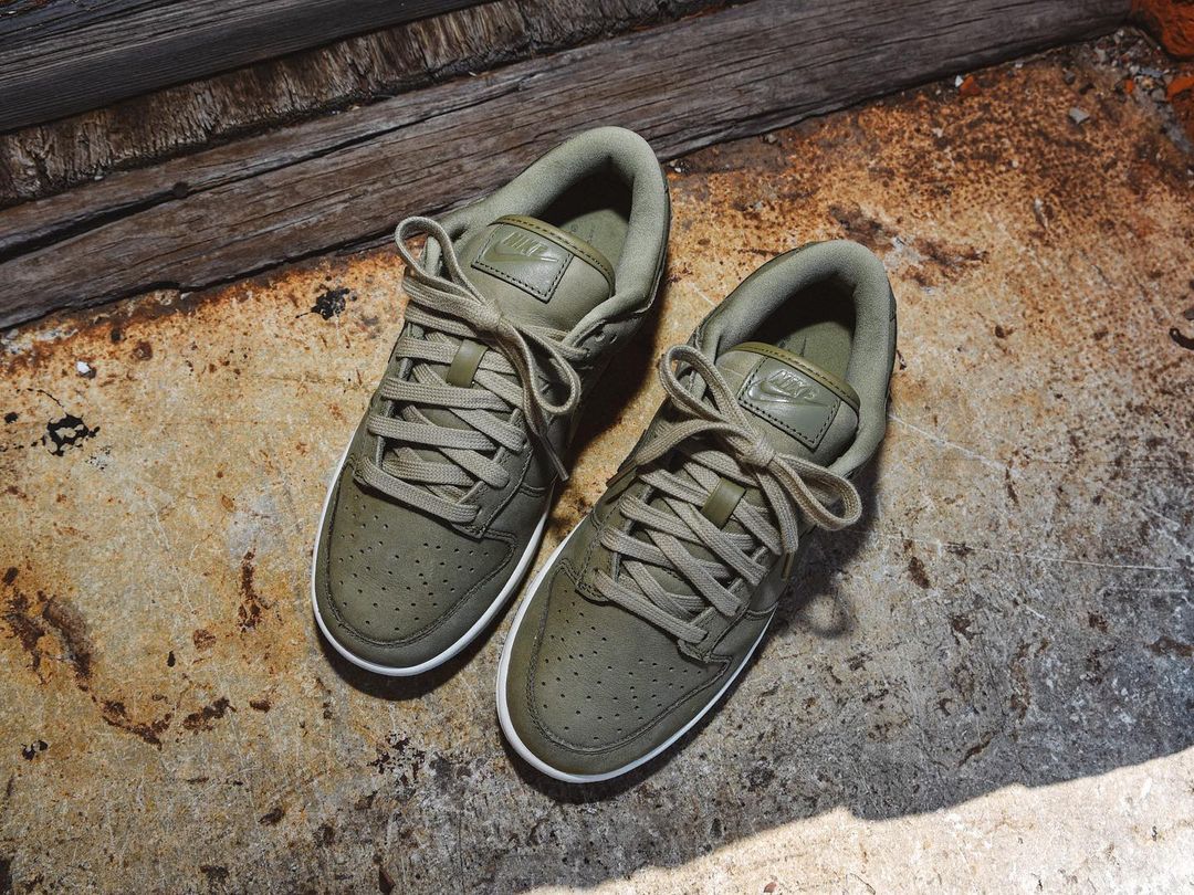 【国内 4/17 発売予定】ナイキ ウィメンズ ダンク ロー プレミアム MF “ニュートラルオリーブ” (NIKE WMNS DUNK LOW PREMIUM MF “Neutral Olive”) [DV7415-200]