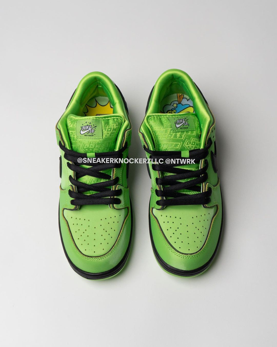 【国内 12/14、12/15 発売】The Powerpuff Girls x NIKE SB DUNK LOW (パワーパフガールズ ナイキ SB ダンク ロー) [FD2631-600/FZ8320-400/FZ8319-300]