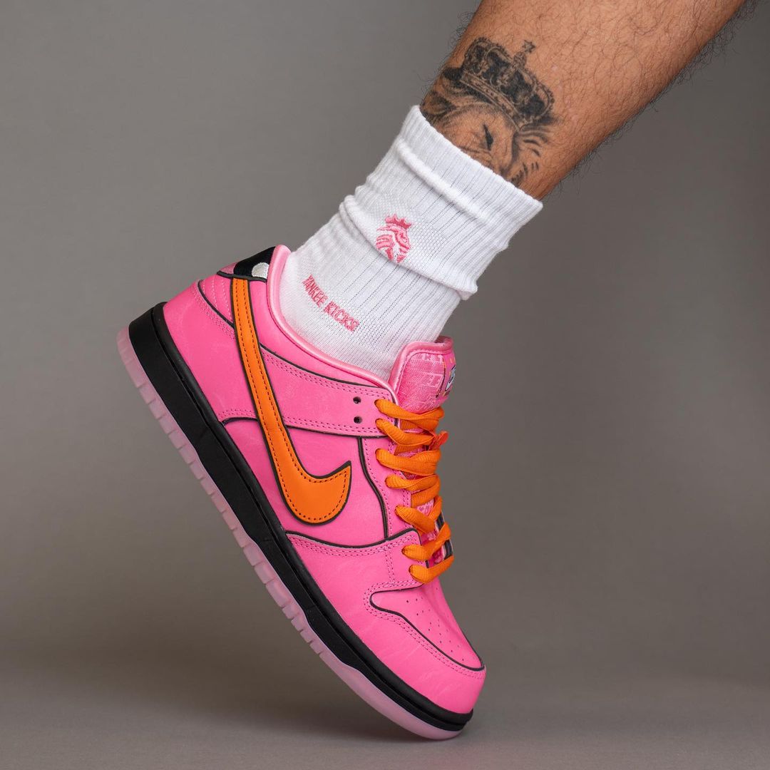 【国内 12/14、12/15 発売】The Powerpuff Girls x NIKE SB DUNK LOW (パワーパフガールズ ナイキ SB ダンク ロー) [FD2631-600/FZ8320-400/FZ8319-300]