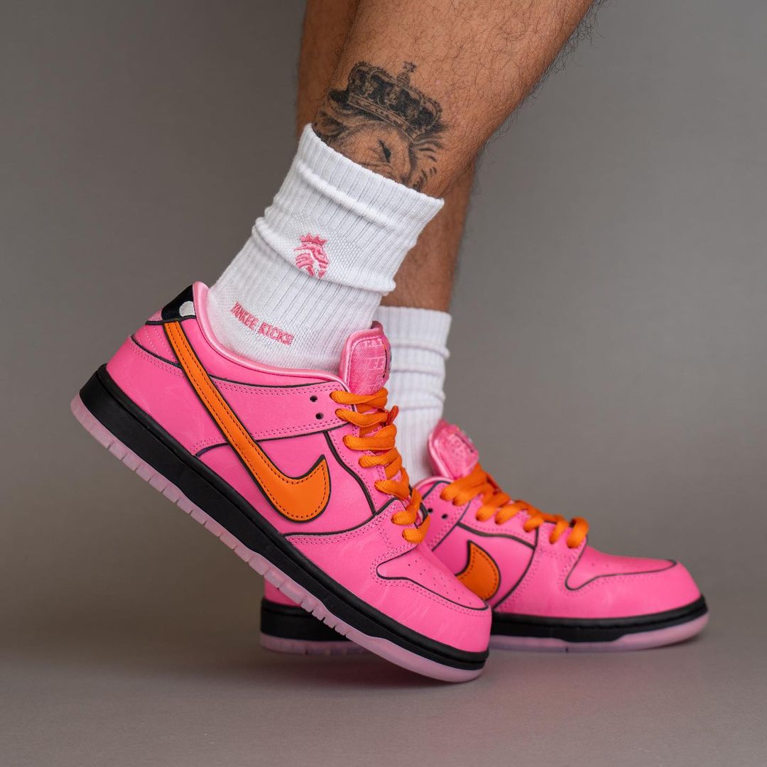 【国内 12/14、12/15 発売】The Powerpuff Girls x NIKE SB DUNK LOW (パワーパフガールズ ナイキ SB ダンク ロー) [FD2631-600/FZ8320-400/FZ8319-300]