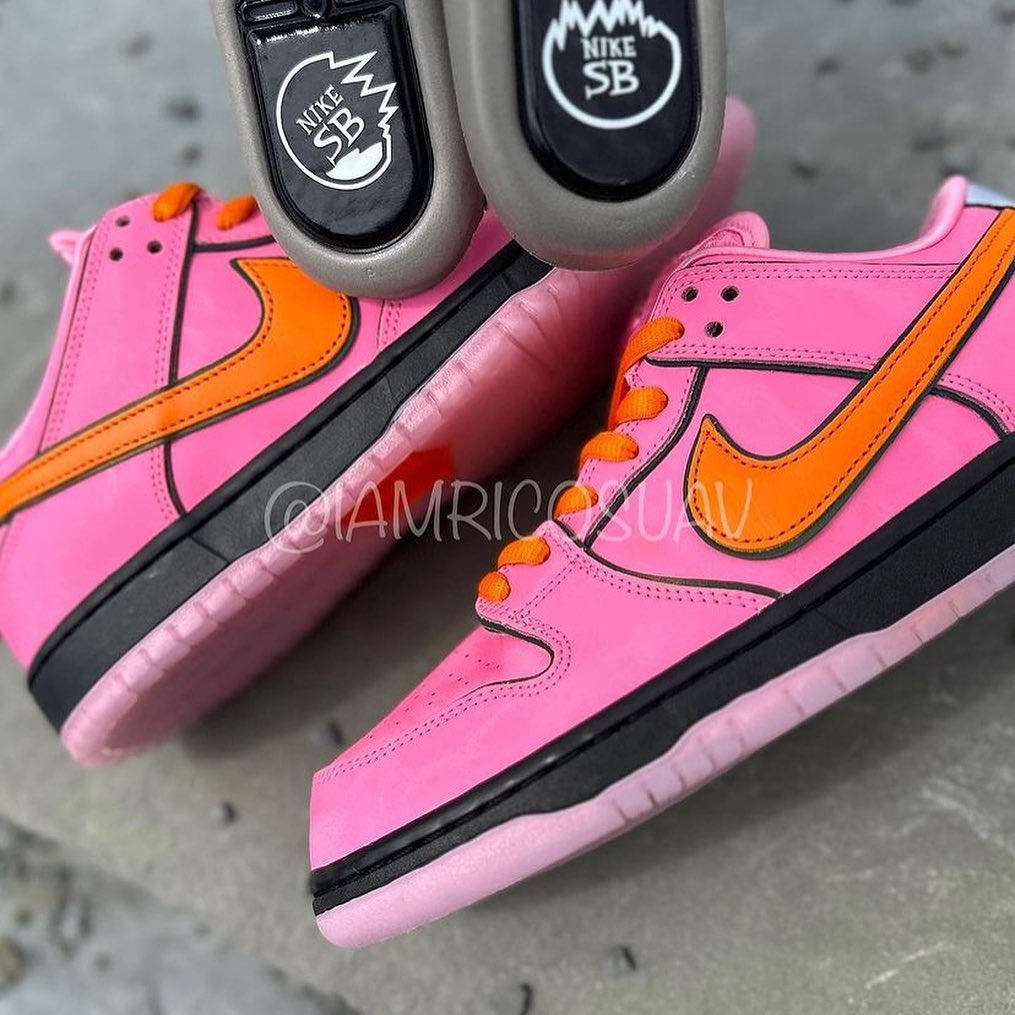 【国内 12/14、12/15 発売】The Powerpuff Girls x NIKE SB DUNK LOW (パワーパフガールズ ナイキ SB ダンク ロー) [FD2631-600/FZ8320-400/FZ8319-300]