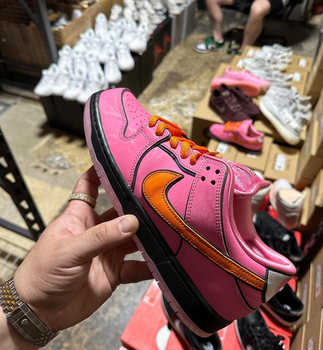 【国内 12/14、12/15 発売】The Powerpuff Girls x NIKE SB DUNK LOW (パワーパフガールズ ナイキ SB ダンク ロー) [FD2631-600/FZ8320-400/FZ8319-300]