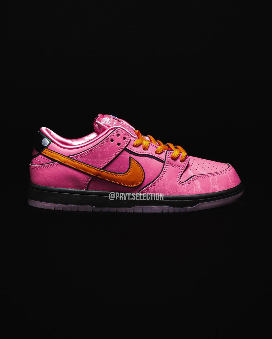 【国内 12/14、12/15 発売】The Powerpuff Girls x NIKE SB DUNK LOW (パワーパフガールズ ナイキ SB ダンク ロー) [FD2631-600/FZ8320-400/FZ8319-300]