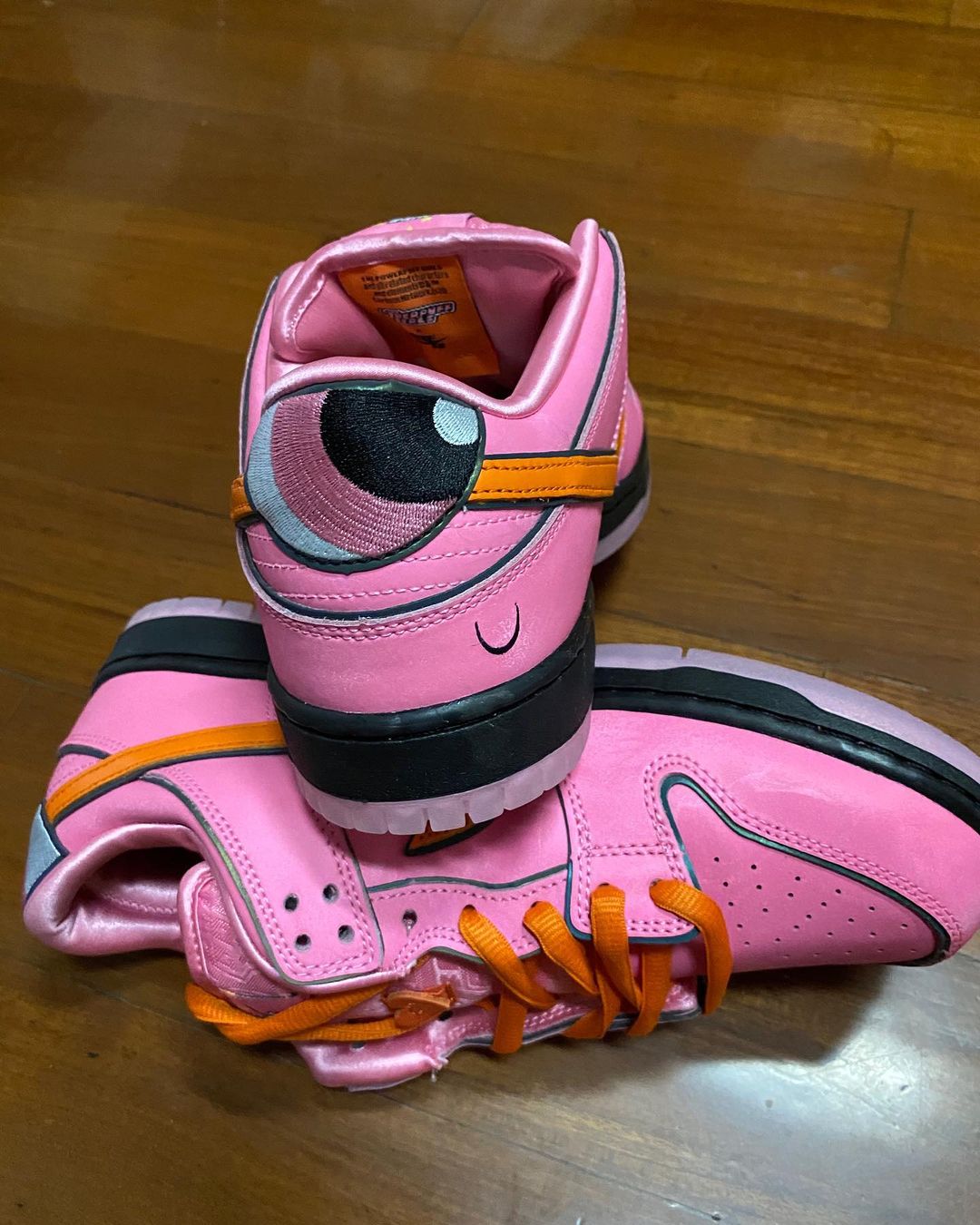 【国内 12/14、12/15 発売】The Powerpuff Girls x NIKE SB DUNK LOW (パワーパフガールズ ナイキ SB ダンク ロー) [FD2631-600/FZ8320-400/FZ8319-300]