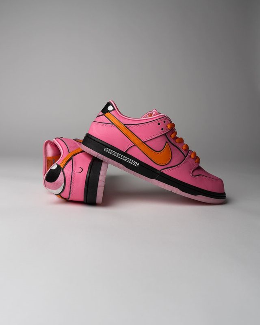 【国内 12/14、12/15 発売】The Powerpuff Girls x NIKE SB DUNK LOW (パワーパフガールズ ナイキ SB ダンク ロー) [FD2631-600/FZ8320-400/FZ8319-300]