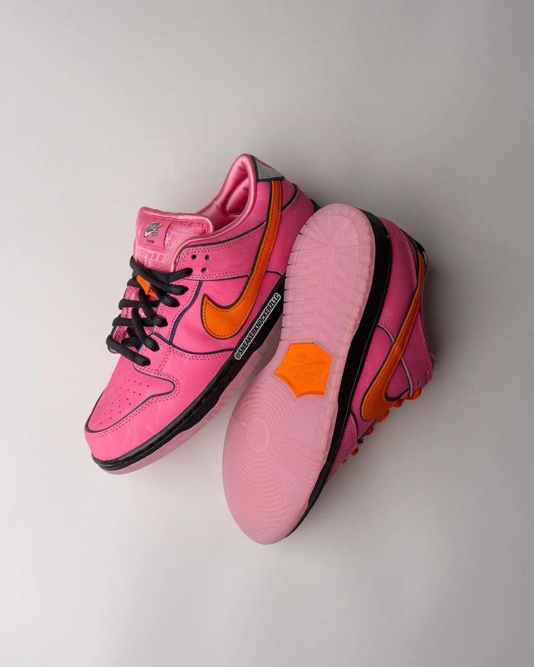 【国内 12/14、12/15 発売】The Powerpuff Girls x NIKE SB DUNK LOW (パワーパフガールズ ナイキ SB ダンク ロー) [FD2631-600/FZ8320-400/FZ8319-300]