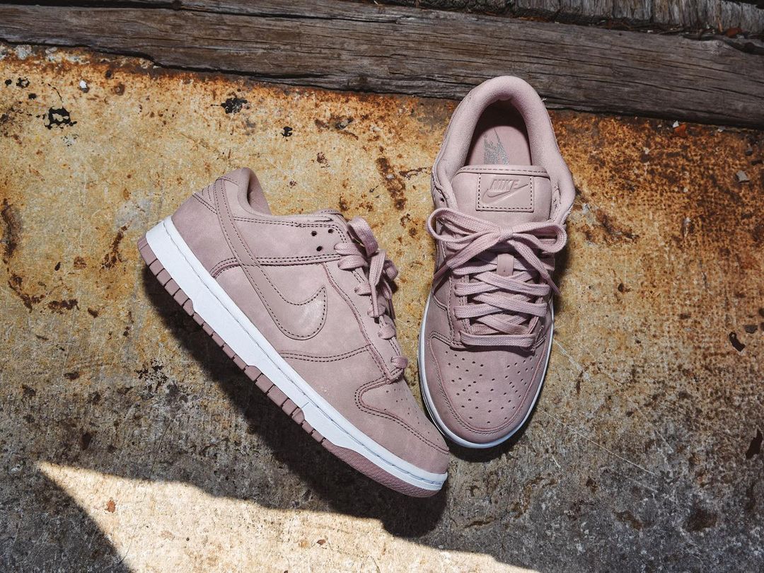 【国内 4/17 発売予定】ナイキ ウィメンズ ダンク ロー プレミアム MF “ピンクオックスフォード” (NIKE WMNS DUNK LOW PREMIUM MF “Pink Oxford”) [DV7415-600]