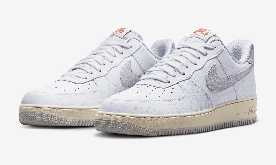 海外発売！ナイキ エア フォース 1 07 ロー "スプレープリント/ホワイト/ライトアイアンオール" (NIKE AIR FORCE 1 07 LOW "White/Light Iron Ore") [FD9758-100]