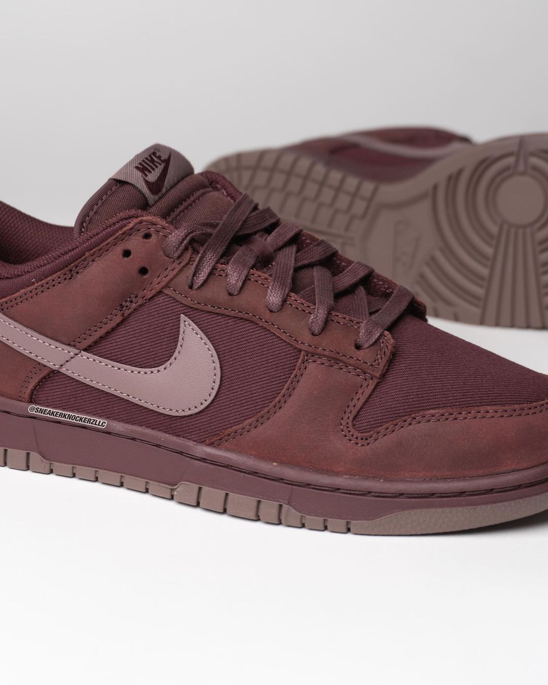 海外 11/2 発売予定！ナイキ ダンク ロー レトロ プレミアム “バーガンディクラッシュ” (NIKE DUNK LOW RETRO PREMIUM “Burgundy Crush”) [FB8895-600]