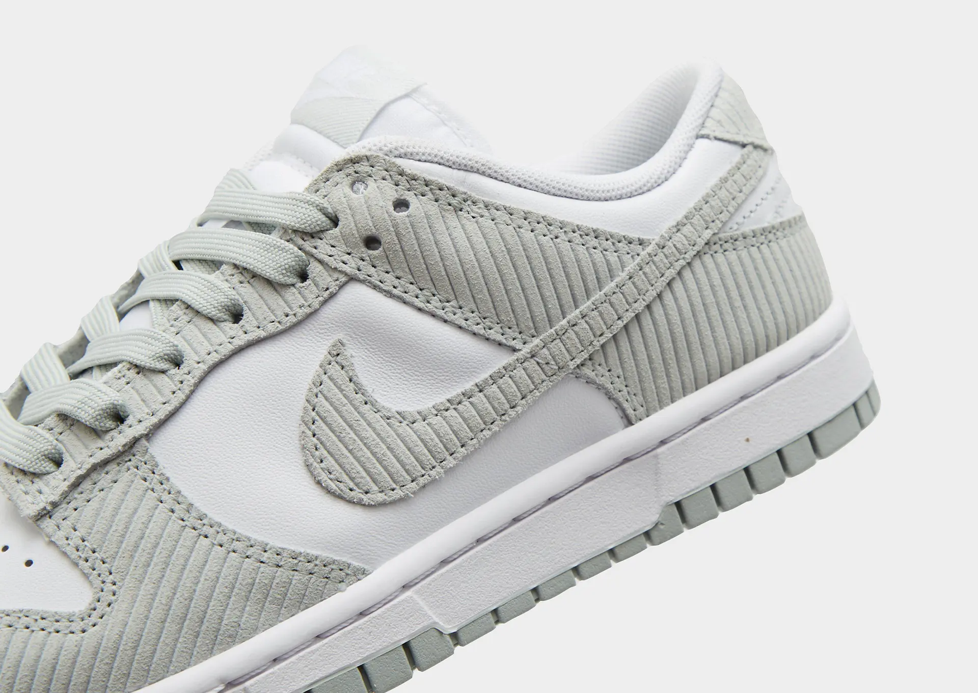 海外 8/15 発売予定！ナイキ ダンク ロー “グレーコーデュロイ” (NIKE DUNK LOW “Grey Corduroy”) [FN7658-100]