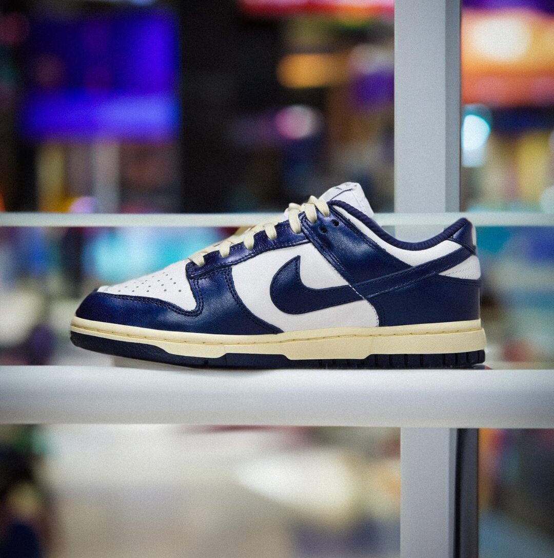 NIKE WMNS DUNK LOW Vintage Navy ナイキ ダンク
