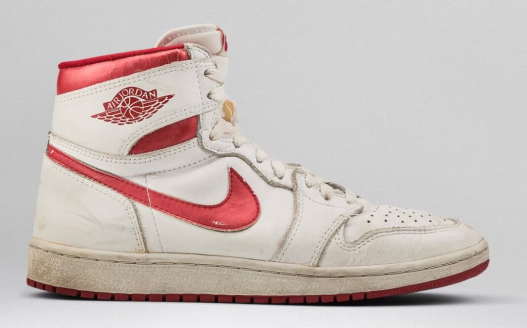 【2024年 6/22 発売】ナイキ エア ジョーダン 1 ハイ 85 “メタリックバーガンディ” (NIKE AIR JORDAN 1 HIGH 85 “Metallic Burgundy”) [BQ4422-161]