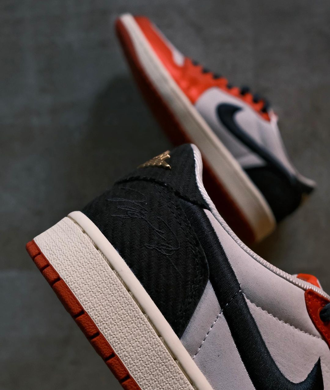 【国内 2024年 3/21 発売】Trophy Room × NIKE AIR JORDAN 1 LOW SP “Black/Sail” “Sail/Black/Vrsity Red” (トロフィールーム ナイキ エア ジョーダン 1 ロー SP “ブラック/セイル” “セイル/ブラック/バーシティレッド”) [FN0432-017/FN0432-100]