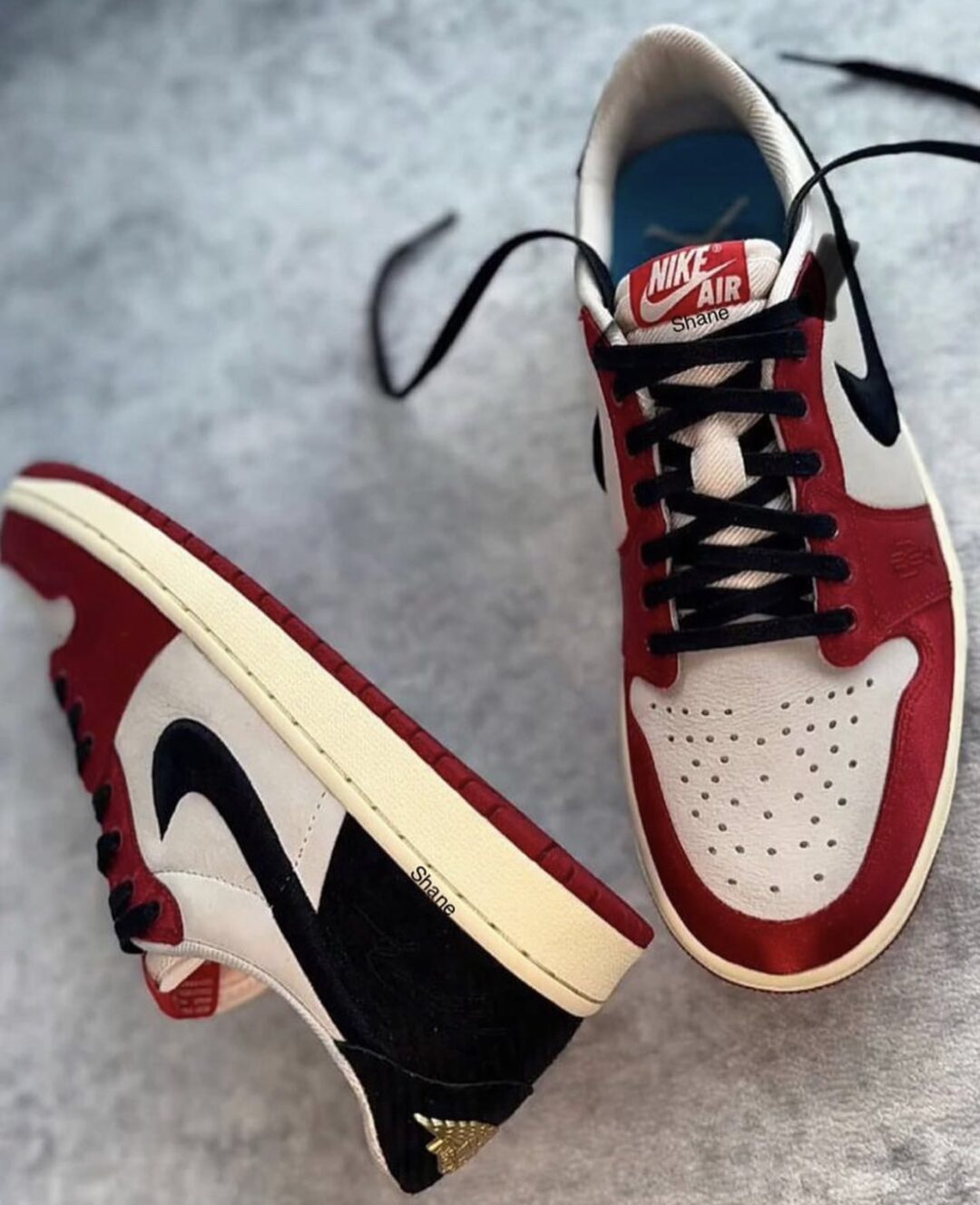 【国内 2024年 3/21 発売】Trophy Room × NIKE AIR JORDAN 1 LOW SP “Black/Sail” “Sail/Black/Vrsity Red” (トロフィールーム ナイキ エア ジョーダン 1 ロー SP “ブラック/セイル” “セイル/ブラック/バーシティレッド”) [FN0432-017/FN0432-100]