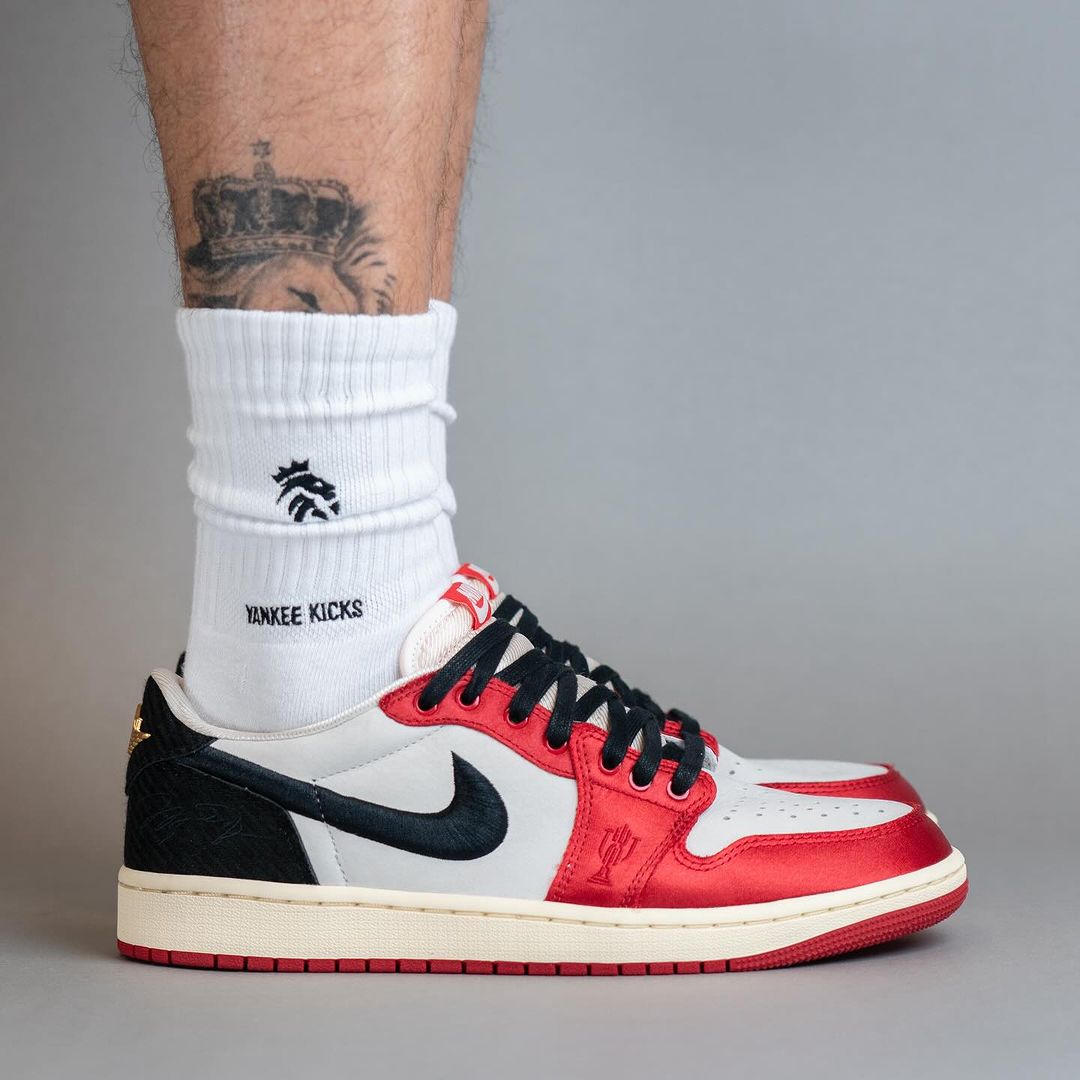 【国内 2024年 3/21 発売】Trophy Room × NIKE AIR JORDAN 1 LOW SP “Black/Sail” “Sail/Black/Vrsity Red” (トロフィールーム ナイキ エア ジョーダン 1 ロー SP “ブラック/セイル” “セイル/ブラック/バーシティレッド”) [FN0432-017/FN0432-100]