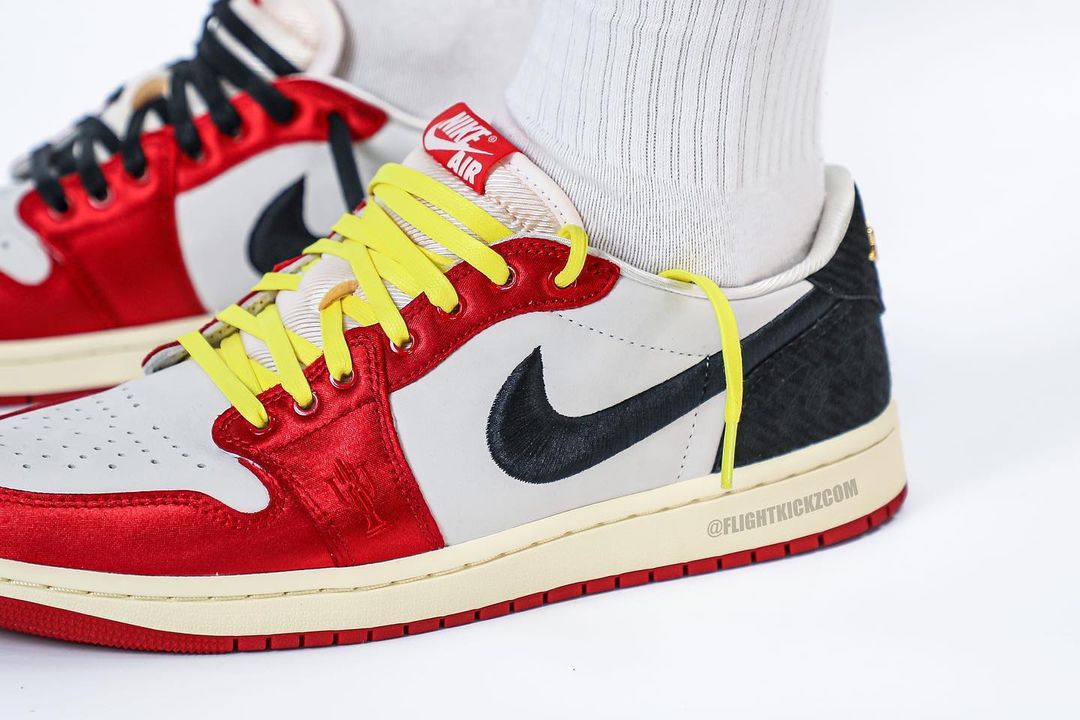 【国内 2024年 3/21 発売】Trophy Room × NIKE AIR JORDAN 1 LOW SP “Black/Sail” “Sail/Black/Vrsity Red” (トロフィールーム ナイキ エア ジョーダン 1 ロー SP “ブラック/セイル” “セイル/ブラック/バーシティレッド”) [FN0432-017/FN0432-100]