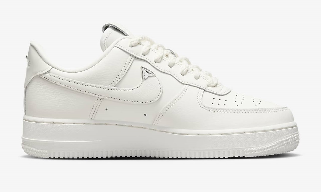 海外発売！ナイキ ウィメンズ エア フォース 1 ロー “ニードルワーク/セイル/メタリックシルバー” (NIKE WMNS AIR FORCE 1 LOW “Needlework/Sail/Metallic Silver”) [FJ4559-133]