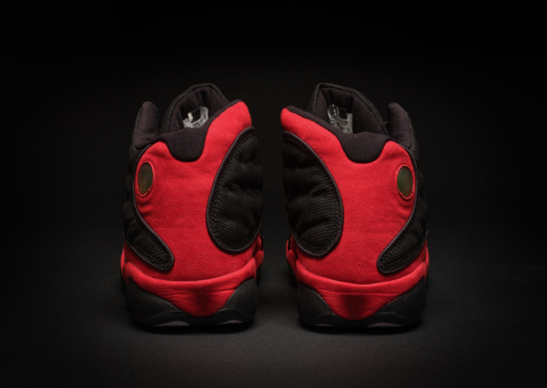 1998年 NBAファイナル第2戦で着用したマイケル・ジョーダン「AIR JORDAN 13 “Bred”」が約3億円のオークション史上最高額で落札 (Michael Jordan)