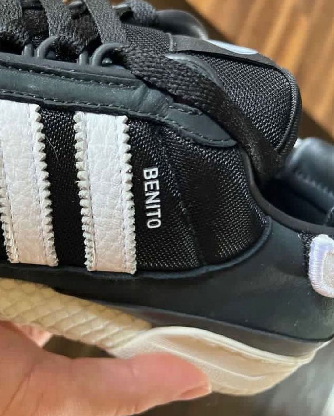 【リーク/サンプル】Bad Bunny × adidas Originals FORUM LOW POWER PHASE “Black/White” (バッド・バニー アディダス オリジナルス フォーラム ロー パワーフェーズ “ブラック/ホワイト”)