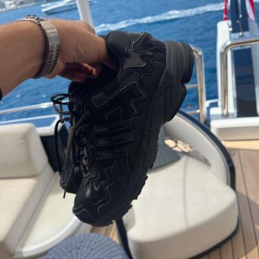 海外 6月 発売予定！バッドバニー × アディダス オリジナルス レスポンス CL “コアブラック” (BAD BUNNY adidas Originals RESPONSE CL “Core Black”) [ID0805]