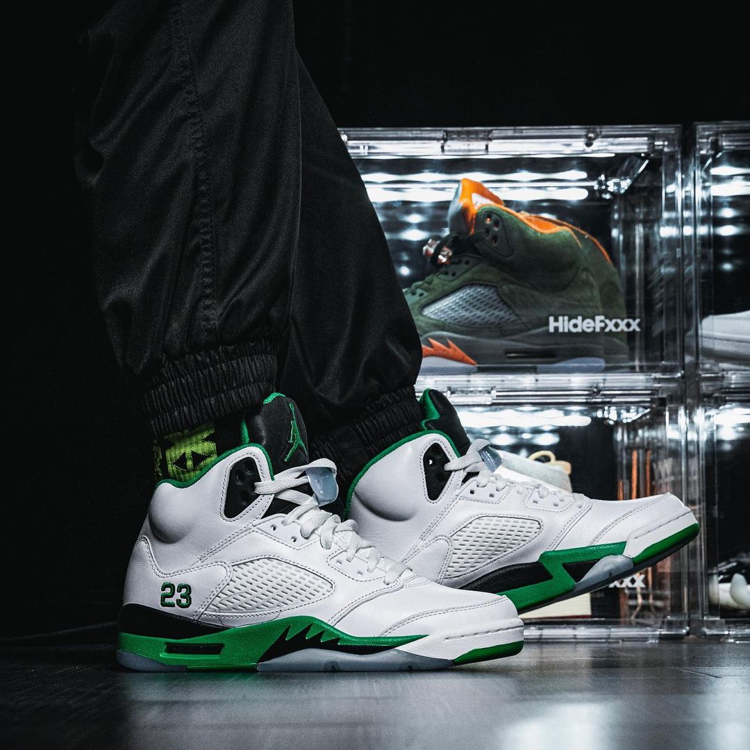 【2024年 2/24 発売】ナイキ ウィメンズ エア ジョーダン 5 レトロ “ラッキーグリーン″ (NIKE WMNS AIR JORDAN 5 RETRO “Lucky Green”) [DD9336-103]