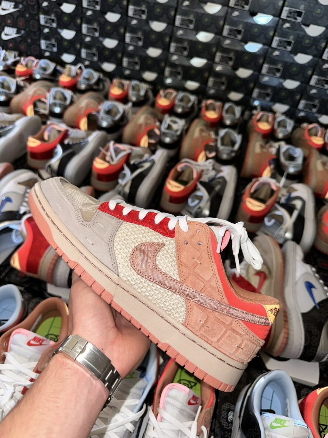 【国内 6/30、7/29、8/9 発売予定】CLOT × NIKE DUNK LOW SP “COLK/What The” (クロット ナイキ ダンク ロー SP “マルチ/フラックス”) [FN0316-999/FN0317-121]