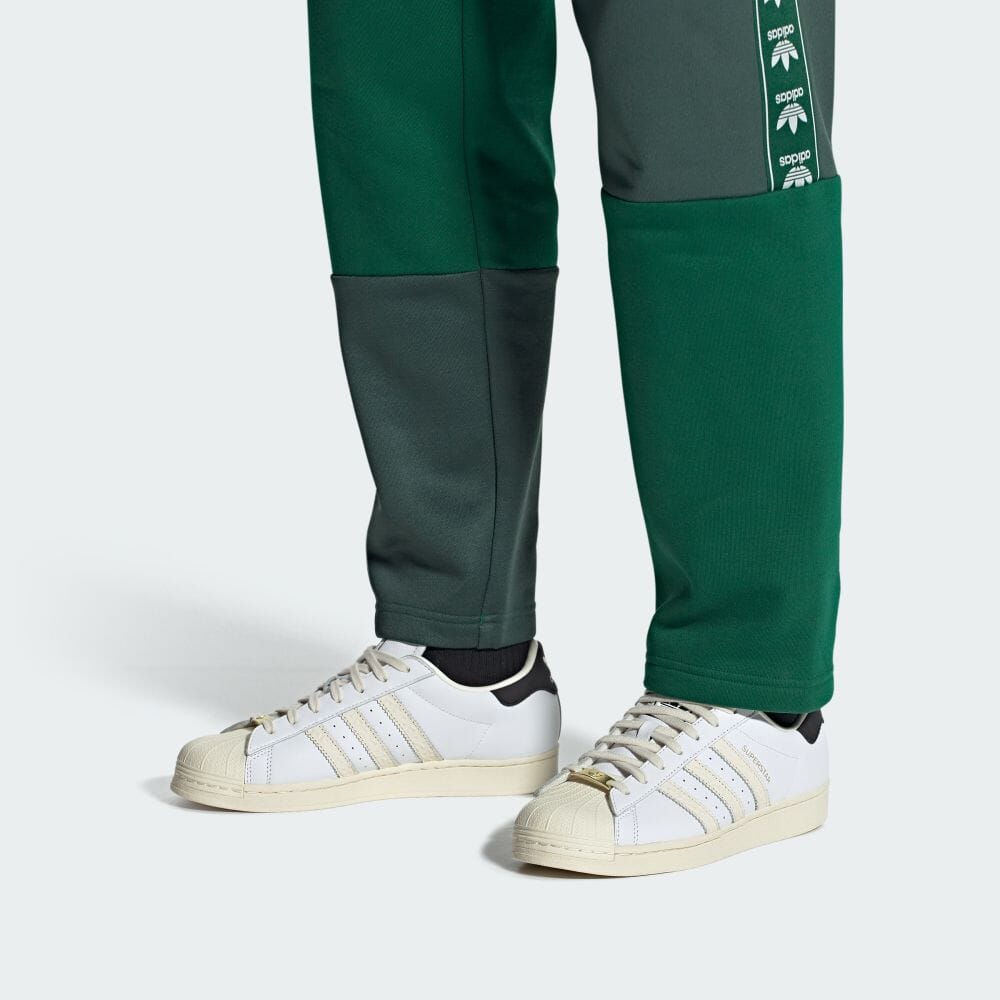 【国内 5/12 発売】トレフォイルのモノグラムをさりげなくあしらった adidas Originals SUPERSTAR (アディダス オリジナルス スーパースター) [ID4675/ID4676]