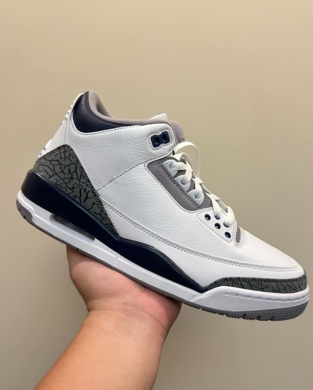 【国内 1/27 発売】ナイキ エア ジョーダン 3 レトロ “ホワイト/ネイビー/セメント” (NIKE AIR JORDAN 3 RETRO “White/Navy/Cement”) [CT8532-140]