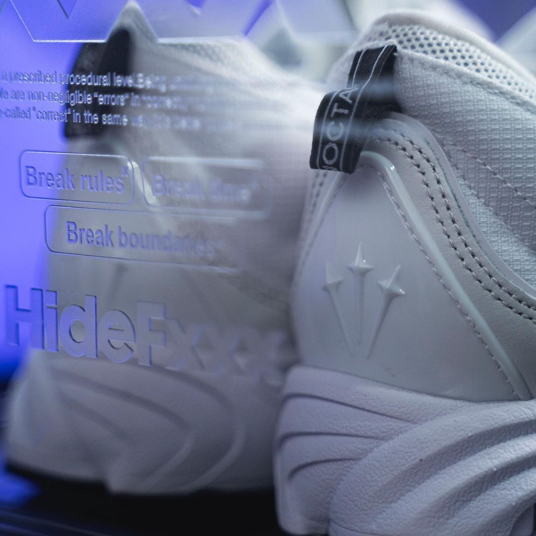 【2024年 2/22 & 6/14 発売】DRAKE NOCTA × NIKE AIR ZOOM DRIVE (ドレイク ノクタ ナイキ エア ズーム ドライブ) [DX5854-001/DX5854-100]