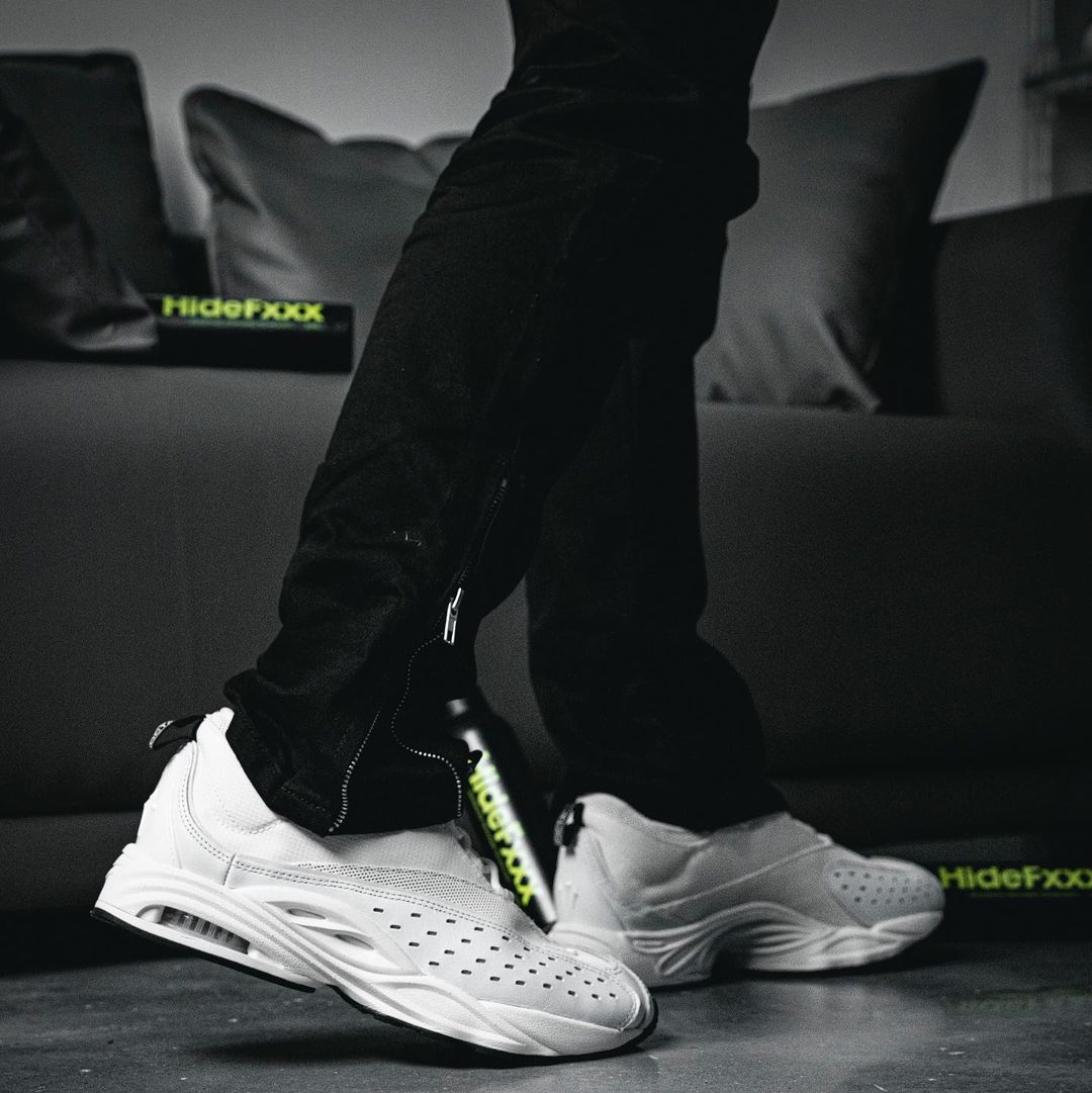 【2024年 2/22 & 6/14 発売】DRAKE NOCTA × NIKE AIR ZOOM DRIVE (ドレイク ノクタ ナイキ エア ズーム ドライブ) [DX5854-001/DX5854-100]