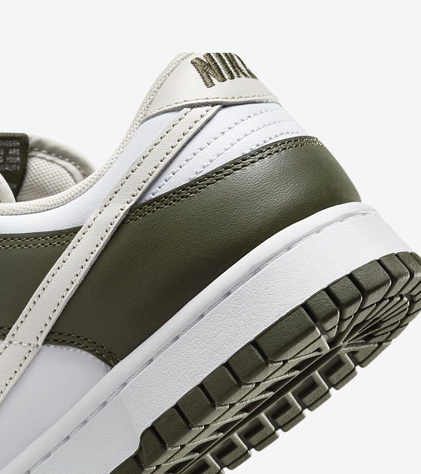 海外 8/26 発売予定！ナイキ ダンク ロー “ホワイト/オリーブ” (NIKE DUNK LOW “White/Olive”) [FN6882-100]