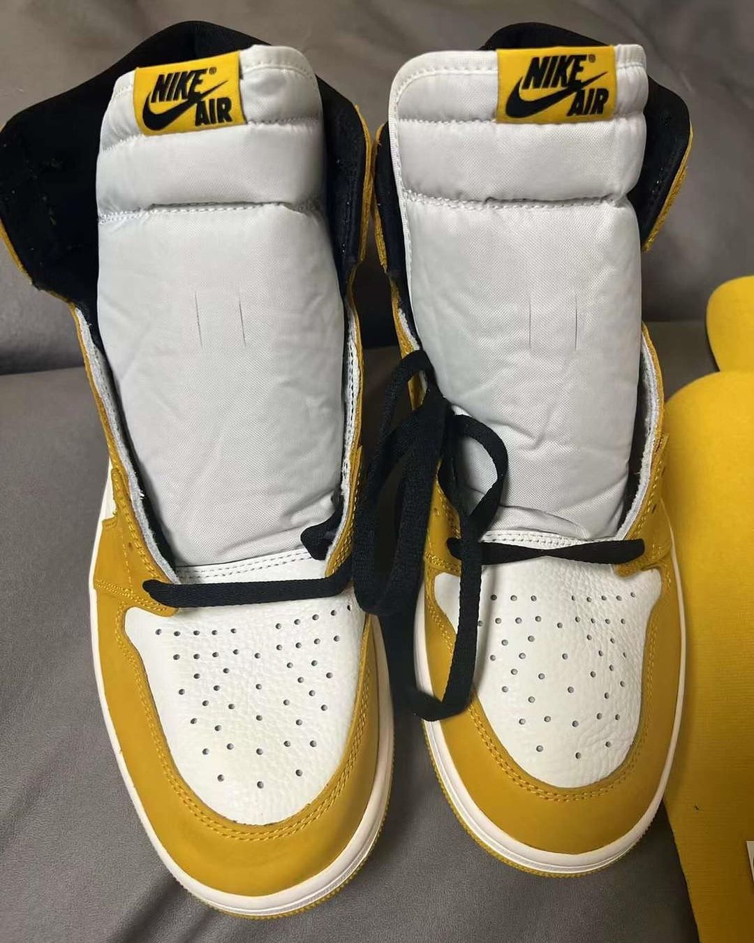 【国内 12/27 発売】ナイキ エア ジョーダン 1 ハイ OG “イエローオークル/ブラック” (NIKE AIR JORDAN 1 HIGH OG “Yellow Ochre/Black”) [DZ5485-701]