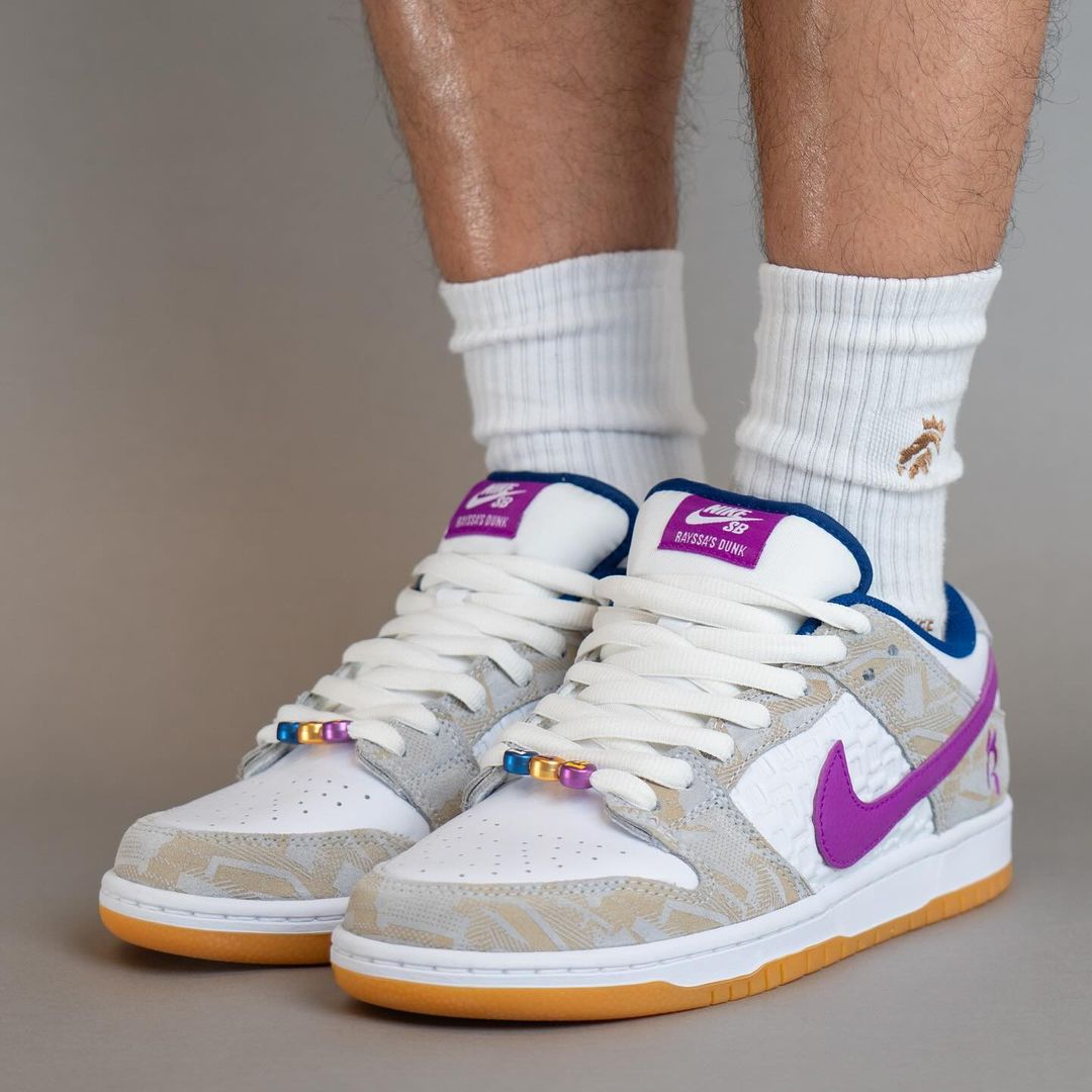 【2024年 3/17、3/19 発売】ライッサ レアウ × ナイキ SB ダンク ロー (Rayssa Leal NIKE SB DUNK LOW) [FZ5251-001]