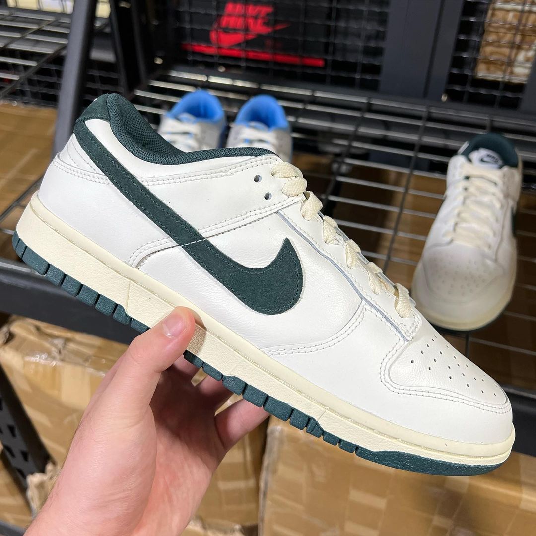 【国内 9/24、10/1 発売予定】ナイキ ダンク ロー “アスレチックデパートメント/セイル/グリーン” (NIKE DUNK LOW “Athletic Department Dept/Sail/Green”) [FQ8080-133]