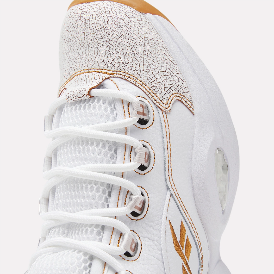 【国内 7/1 発売】REEBOK QUESTION MID “White/Tobacco” (リーボック クエスチョン ミッド “ホワイト/タバコ”) [IF4782]