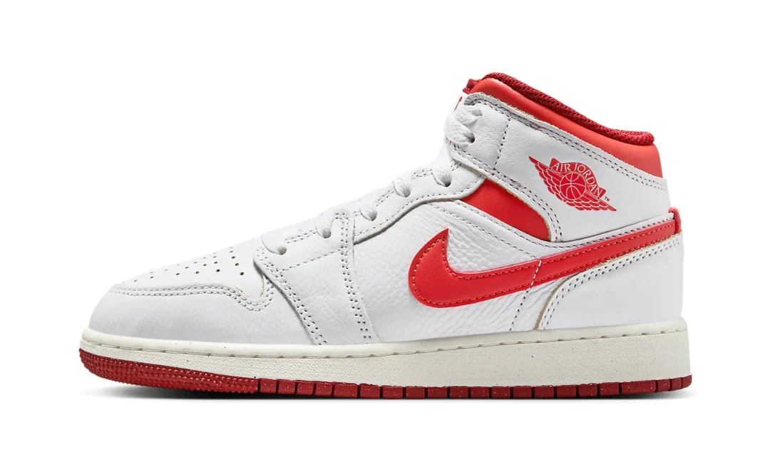 【2024年 2/14 発売】ナイキ エア ジョーダン 1 ミッド SE “ホワイト/デューンレッド” (NIKE AIR JORDAN 1 MID SE “White/Dune Red”) [FJ3458-160]