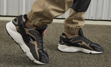 海外 7/13 発売予定！ナイキ エア ハラチ ランナー “ブラウン/ブラック/レッド” (NIKE AIR HUARACHE RUNNER “Brown/Black/Red”) [DZ3306-003]