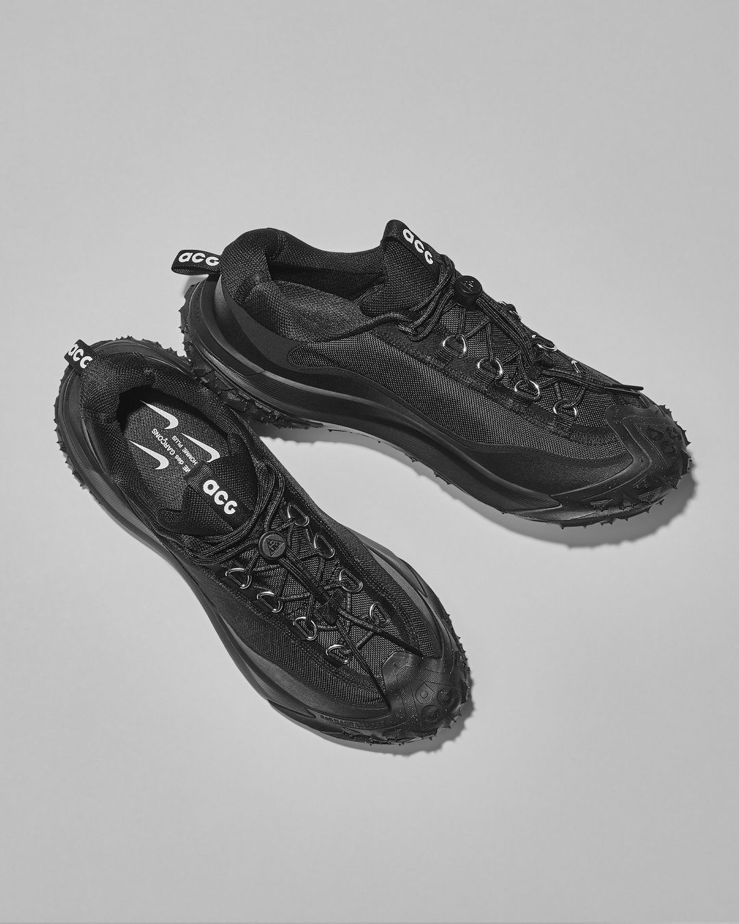 【2024年 3/22 発売】COMME des GARCONS HOMME PLUS × NIKE ACG All Conditions Gear MOUNTAIN FLY 2 LOW (コム デ ギャルソン・オム プリュス ナイキ ACG マウンテン フライ ロー) [FZ3311-001/FZ3311-100/FZ3311-101]