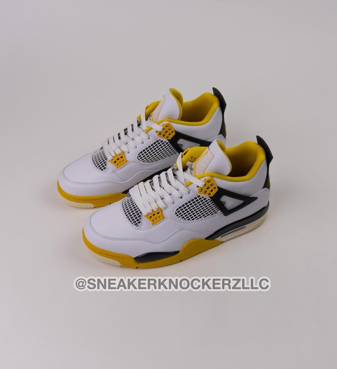 【2024年 4/6 発売】ナイキ ウィメンズ エア ジョーダン 4 レトロ “ビビッドサルファー” (NIKE WMNS AIR JORDAN 4 RETRO “Vivid Sulfur”) [AQ9129-101]