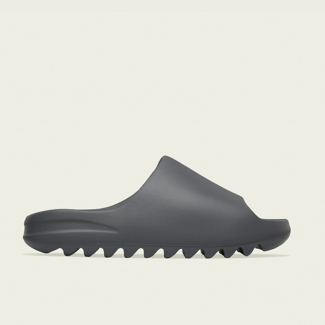 【2024年 リストック】adidas Originals YEEZY SLIDE “Slate Grey” (アディダス オリジナルス イージー スライド) [ID2350]