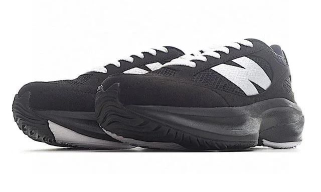 発売予定】New Balance WARPED RUNNER “Black/White” (ニューバランス