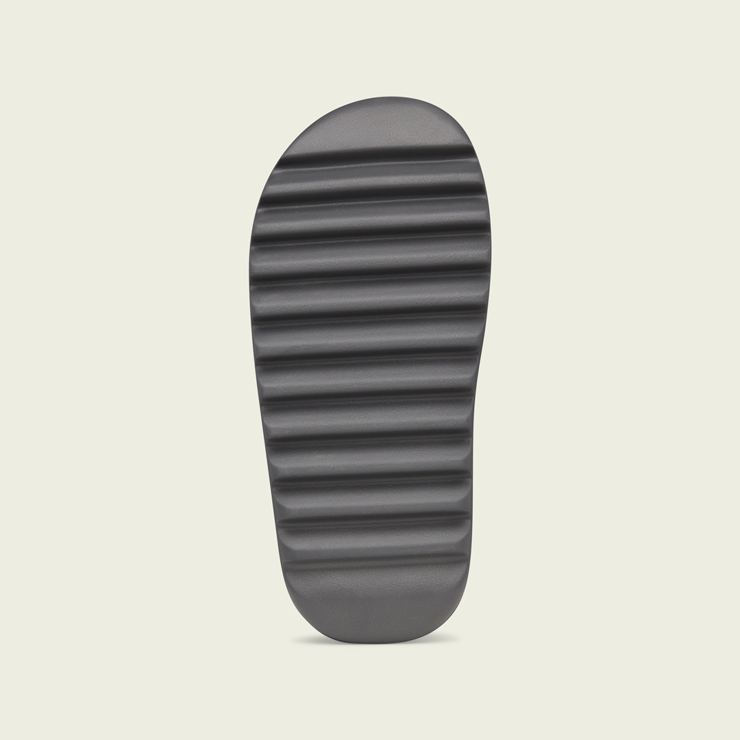 【国内 2023年 8/23~順次リストック】adidas Originals YEEZY SLIDE “Granite” (アディダス オリジナルス イージー スライド) [ID4132]