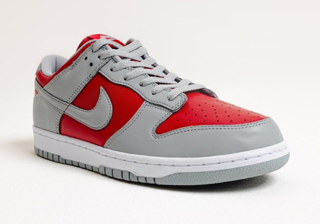 【2024年 4/25 復刻】ナイキ ダンク ロー “ウルトラマン/バーシティレッド/シルバー” (NIKE DUNK LOW “Ultraman/Varsity Red/Silver”) [FQ6965-600]