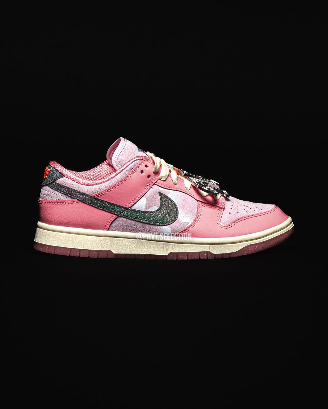 ナイキ ウィメンズ ダンク ロー LX “バービー” (NIKE WMNS DUNK LOW LX “Barbie”) [FN8927-621]