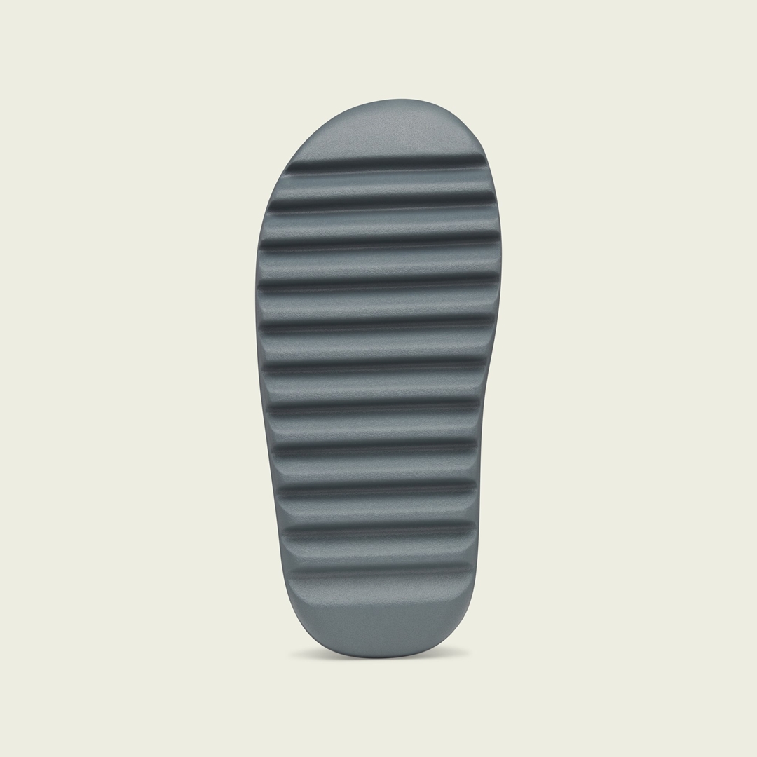 国内 8/14 発売予定】adidas Originals YEEZY SLIDE “Slate Marine ...